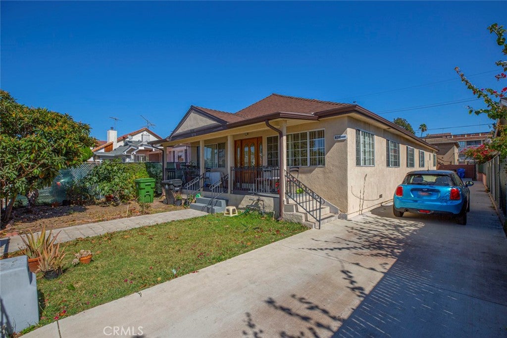 836 Edgemont Street, Los Angeles CA 90029