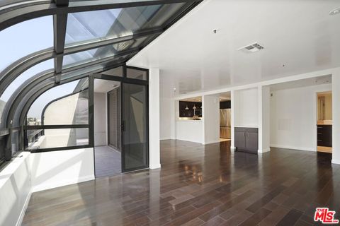 880 W 1st Street 802 Los Angeles CA 90012