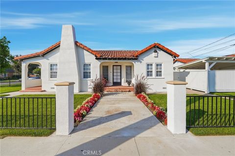 Photo of 800 N Janss St, Anaheim, CA 92805 (MLS # DW25256352)