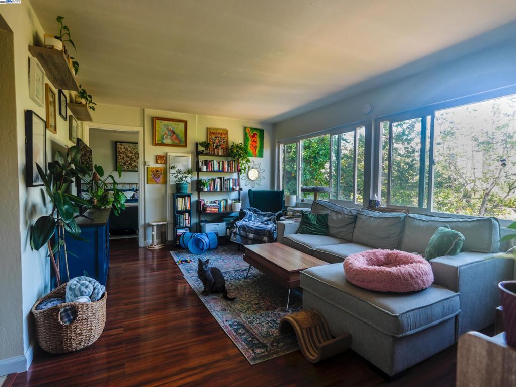 PIEDMONT - Residential Income