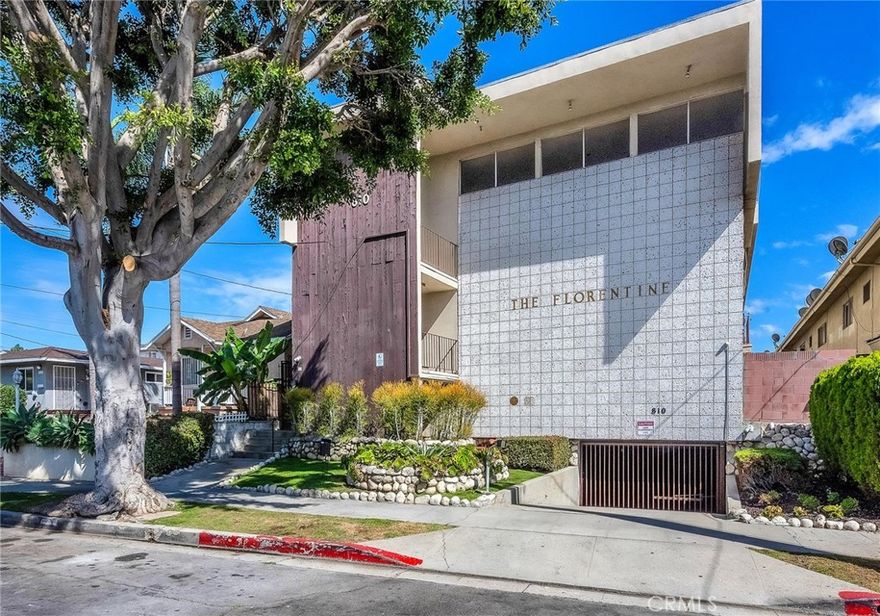 Welcome to this bright and spacious 2-bedroom, 2-bathroom unit located in a quiet, well-maintained building in the heart of Inglewood. The open layout offers a comfortable living space with great natural light and a dedicated dining area.



The kitchen provides plenty of cabinet and counter space, making meal prep a breeze. Both bedrooms are roomy and comfortable, and the primary bedroom includes its own private bathroom and ample closet space. A second bedroom and full bathroom offers convenience for guests or a second occupant.



Additional features include in-unit laundry, gated parking, and a central location near SoFi Stadium, LAX, local shopping, dining, and the upcoming Inglewood Transit Connector.