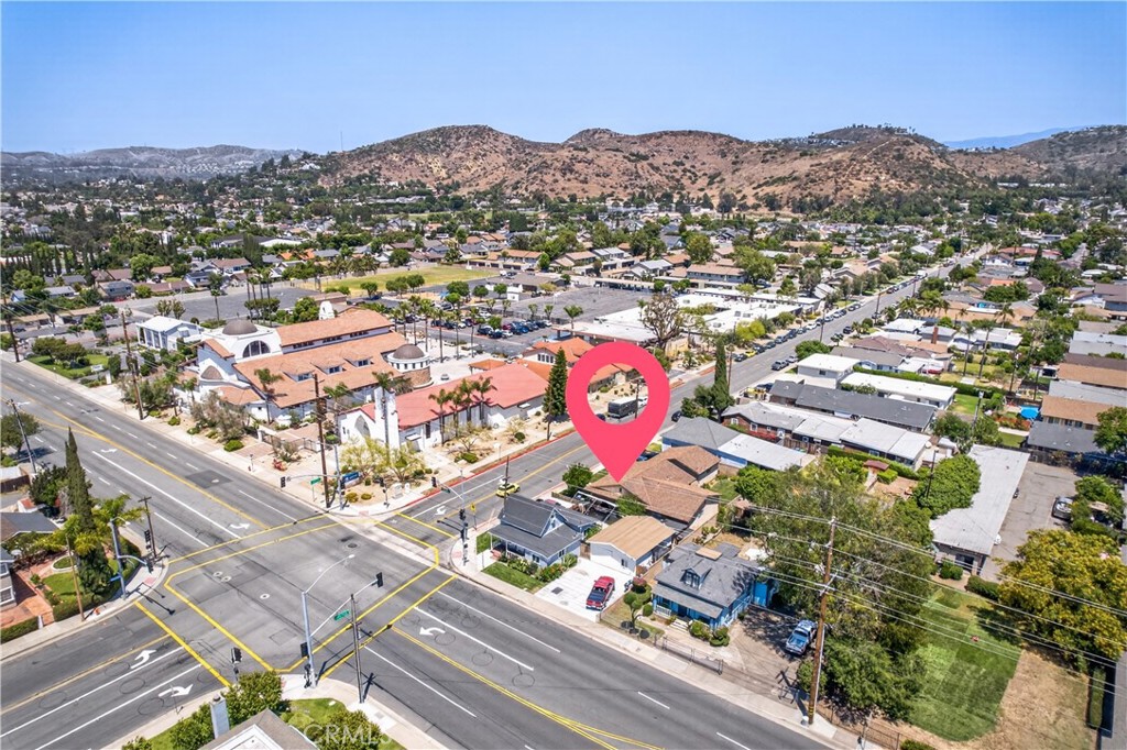 11742 Hewes
