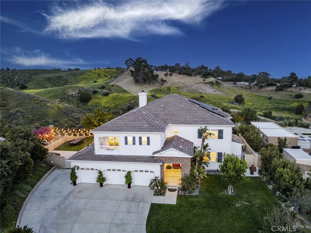 Photo of 12356 Longacre Avenue, Granada Hills, CA 91344 (MLS # SR25091432)