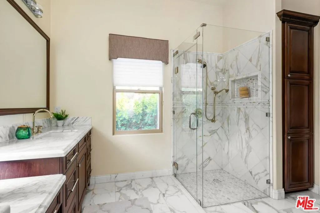 Yorba Linda, California 92886, United States, 7 Bedrooms Bedrooms, ,8 BathroomsBathrooms,Residential,Active,4985