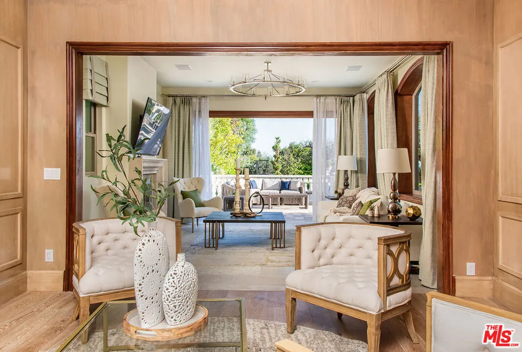 Yorba Linda, California 92886, United States, 7 Bedrooms Bedrooms, ,8 BathroomsBathrooms,Residential,Active,4985