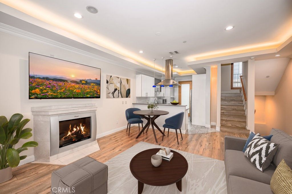 Photo of 216 N Buena Vista Street #113, Burbank, CA 91505 (MLS # BB25252379)