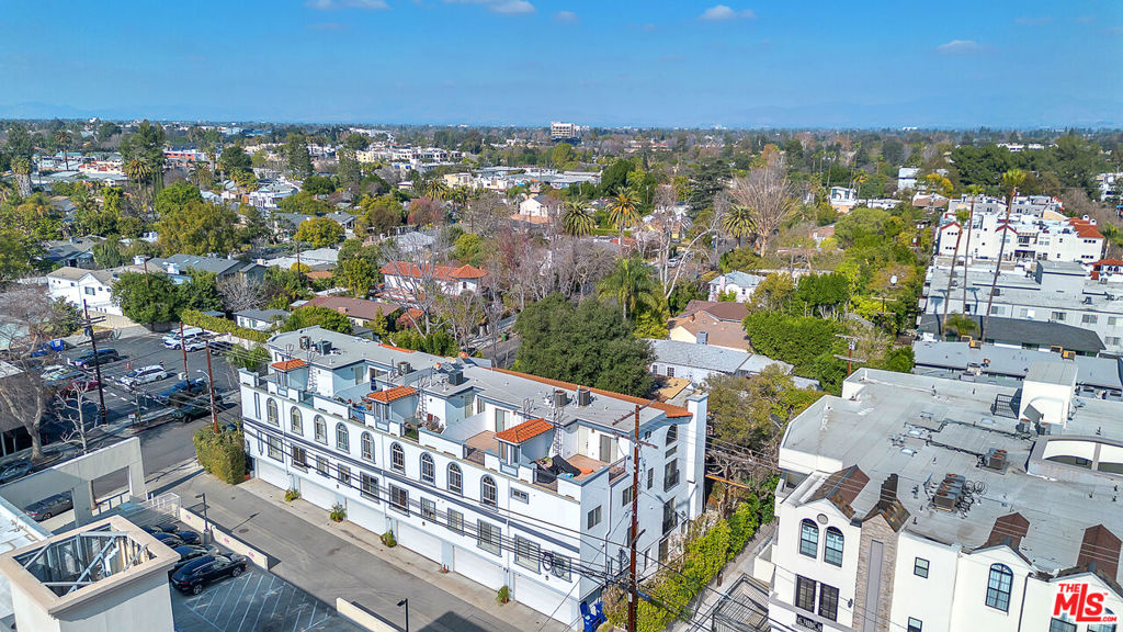 Properties 4 4212 Greenbush Avenue