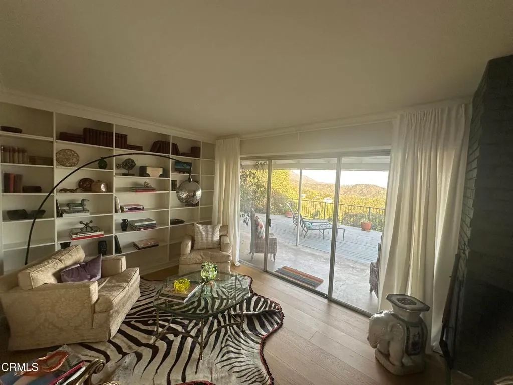 Sierra Madre, California 91024, United States, 3 Bedrooms Bedrooms, ,3 BathroomsBathrooms,Residential,Active,200839