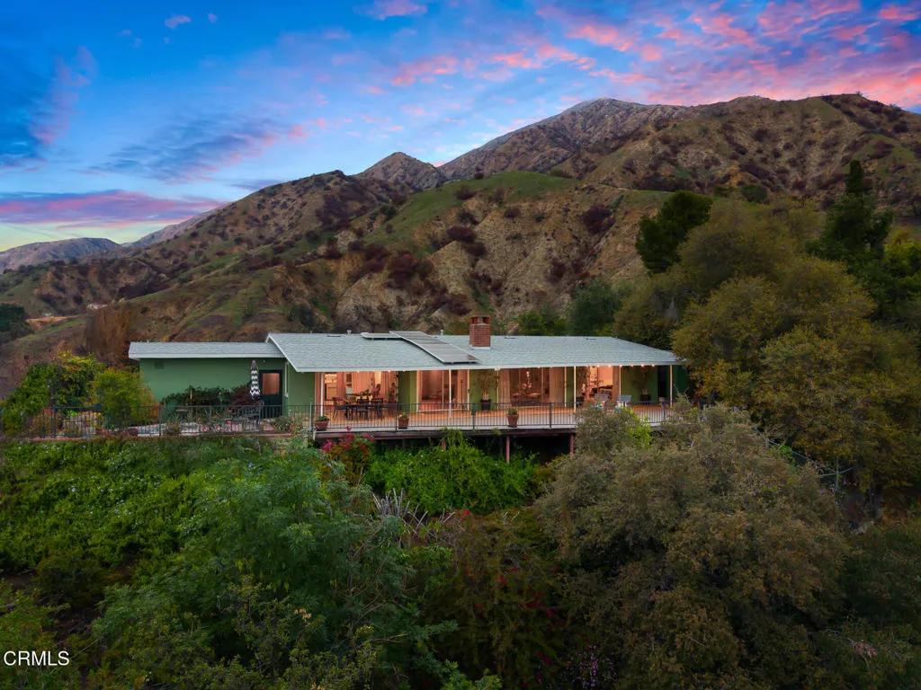 Sierra Madre, California 91024, United States, 3 Bedrooms Bedrooms, ,3 BathroomsBathrooms,Residential,Active,200839