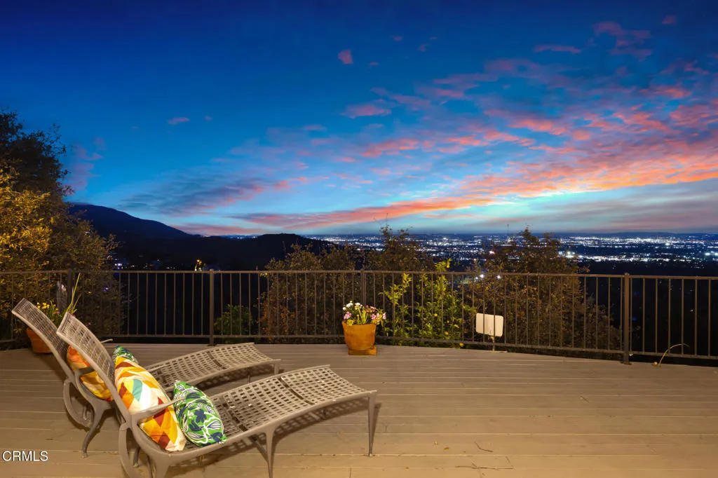 Sierra Madre, California 91024, United States, 3 Bedrooms Bedrooms, ,3 BathroomsBathrooms,Residential,Active,200839