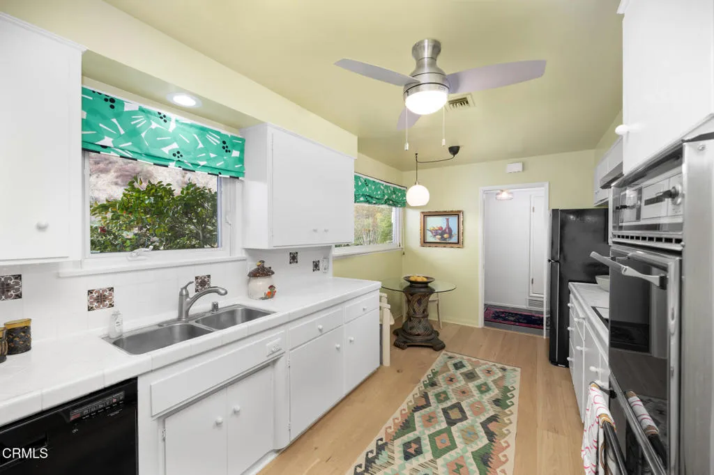 Sierra Madre, California 91024, United States, 3 Bedrooms Bedrooms, ,3 BathroomsBathrooms,Residential,Active,200839