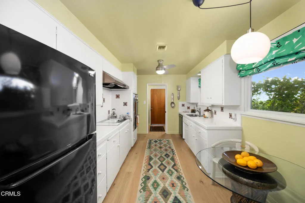 Sierra Madre, California 91024, United States, 3 Bedrooms Bedrooms, ,3 BathroomsBathrooms,Residential,Active,200839