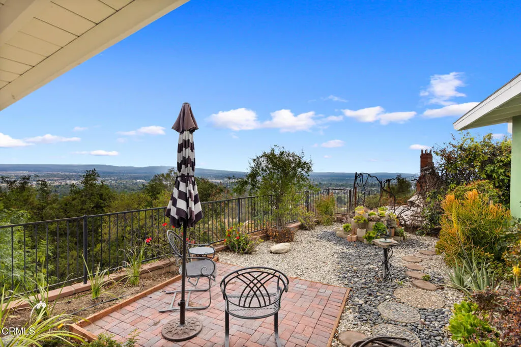 Sierra Madre, California 91024, United States, 3 Bedrooms Bedrooms, ,3 BathroomsBathrooms,Residential,Active,200839