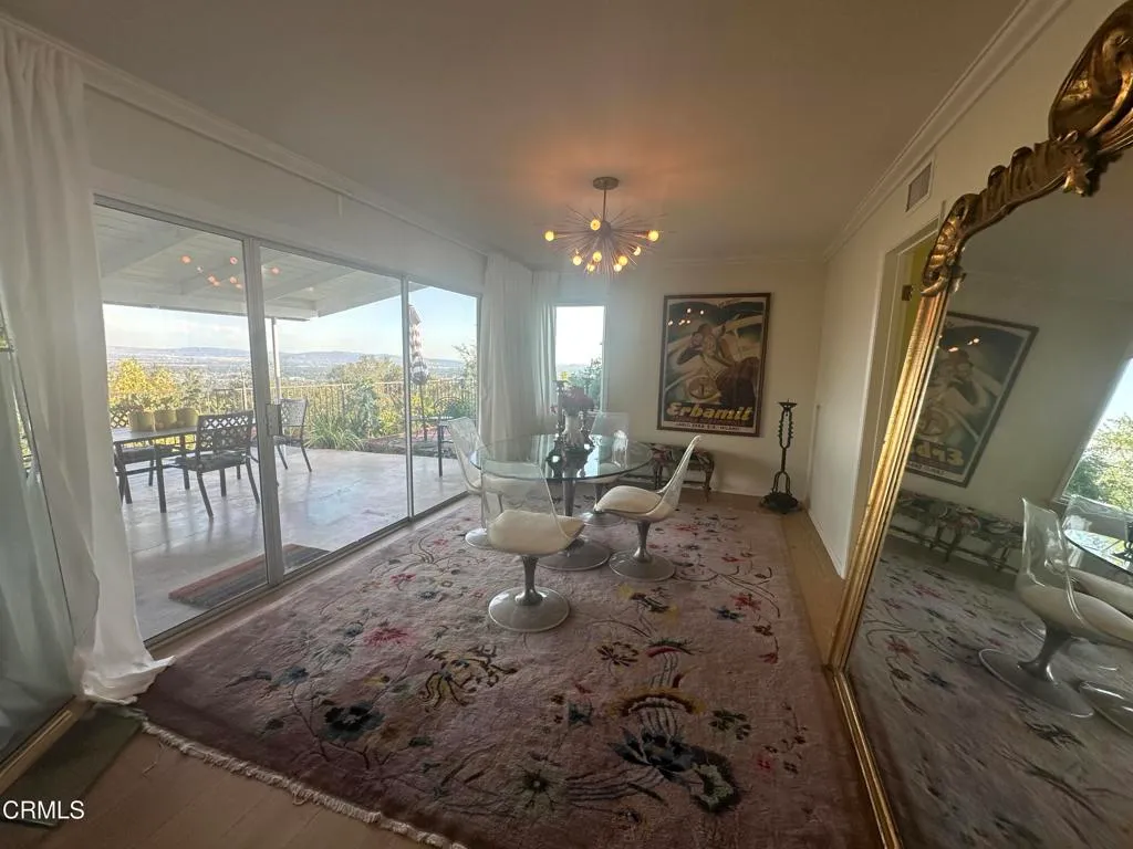 Sierra Madre, California 91024, United States, 3 Bedrooms Bedrooms, ,3 BathroomsBathrooms,Residential,Active,200839