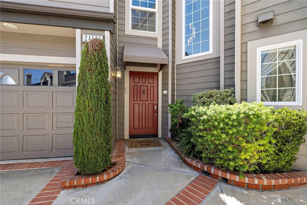 24535 Santa Clara