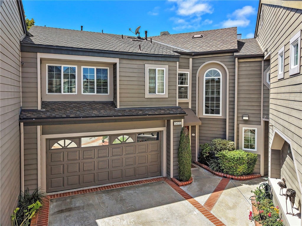 24535 Santa Clara