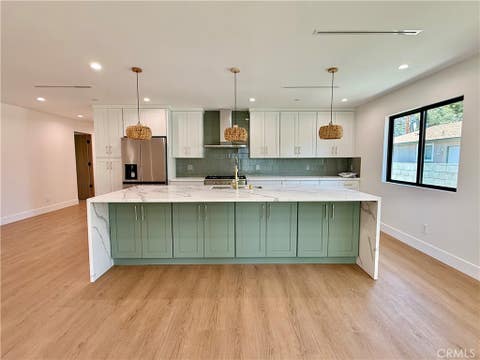 Photo of 22130 Gault Street, Canoga Park, CA 91303 (MLS # SR26128769)