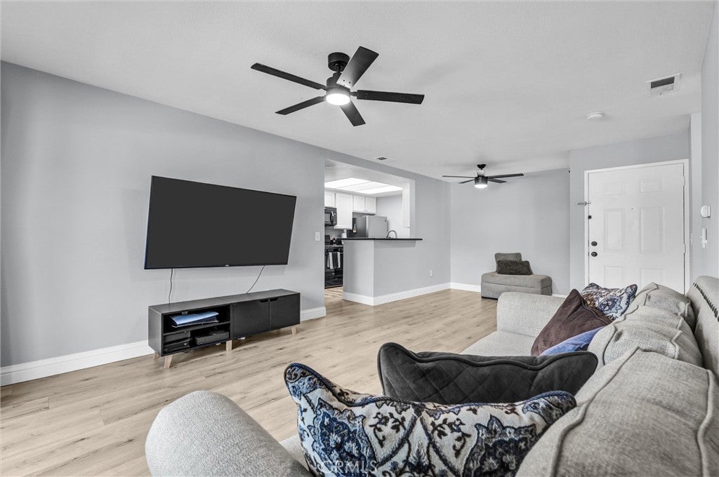 16377 Lakeshore 2B