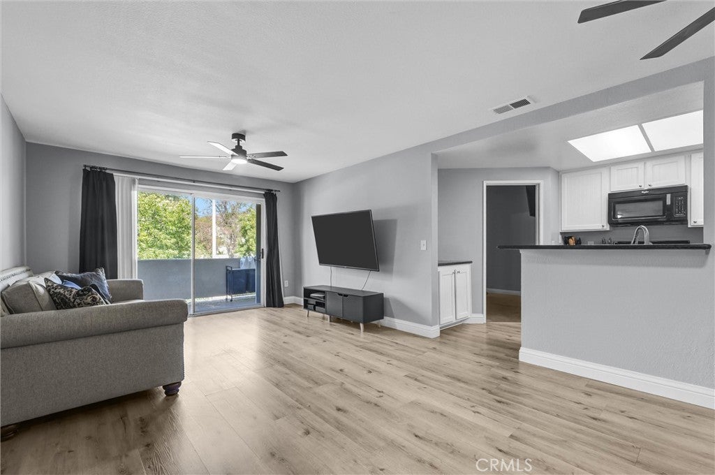 16377 Lakeshore 2B