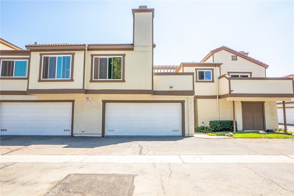 1214 S Cypress Avenue G