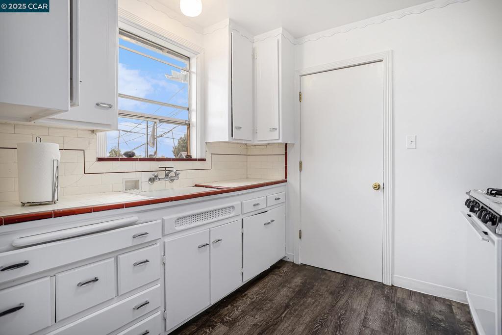 VALLEJO MANOR - Residential