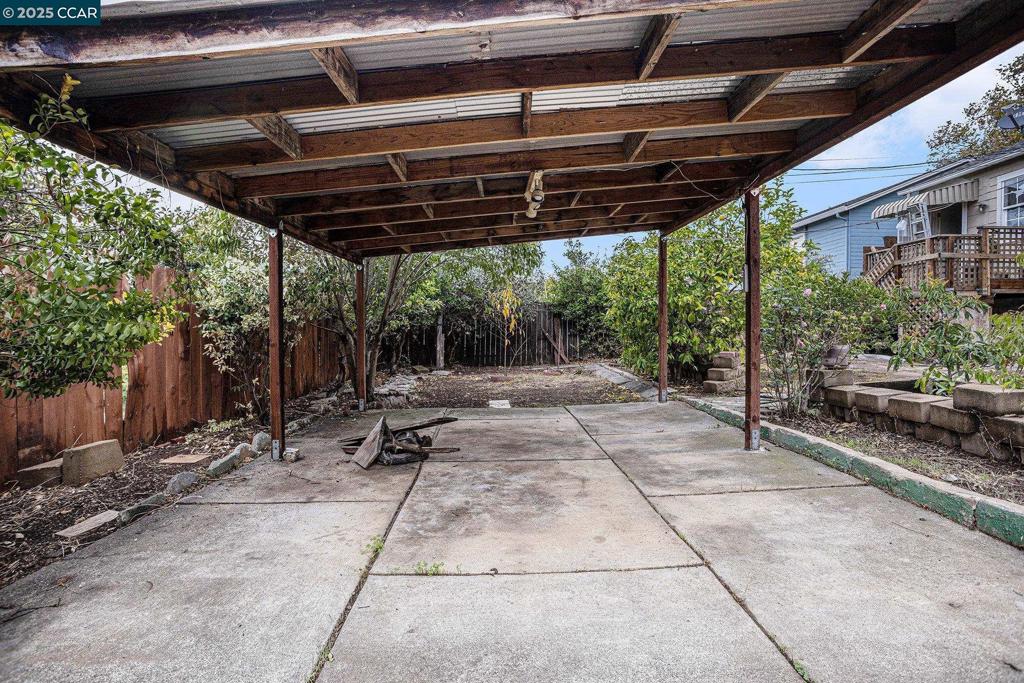 VALLEJO MANOR - Residential