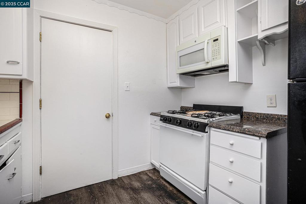 VALLEJO MANOR - Residential