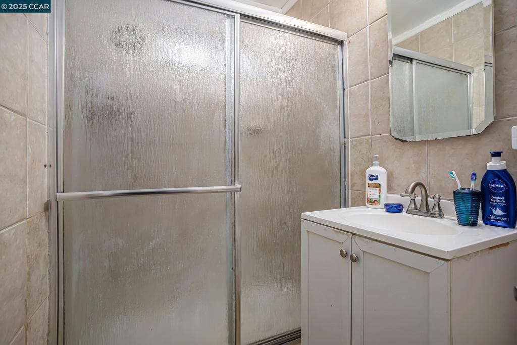 VALLEJO MANOR - Residential