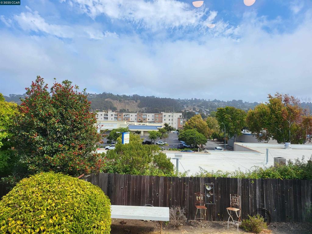 RICHMOND - Residential Lease