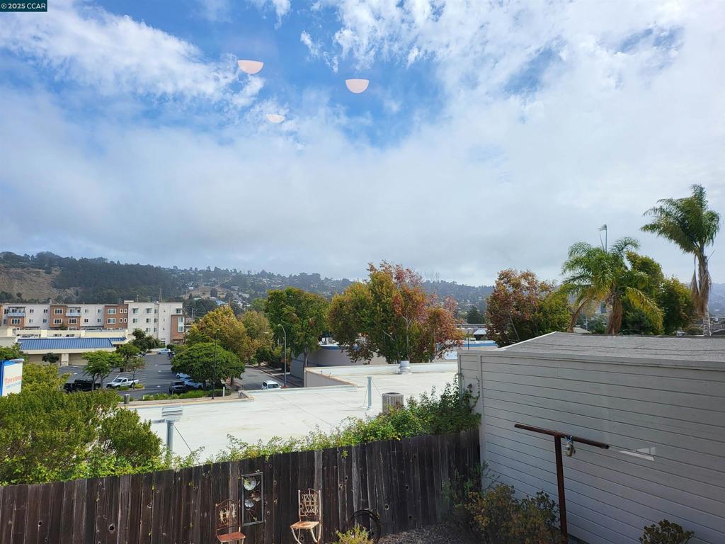 RICHMOND - Residential Lease