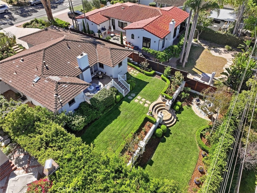 4021 Via Valmonte