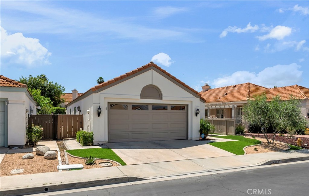 28021 Palm Villa
