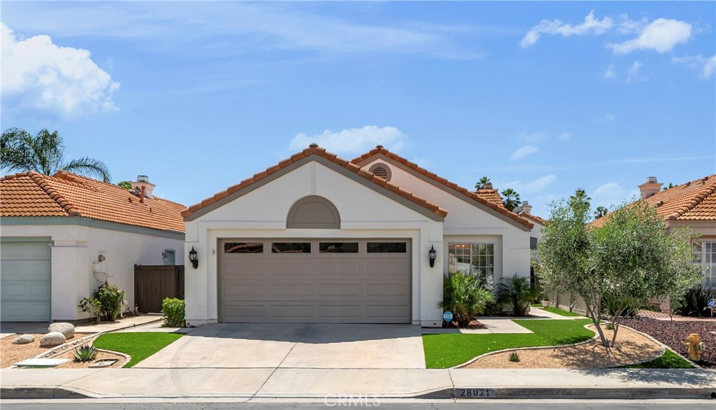28021 Palm Villa