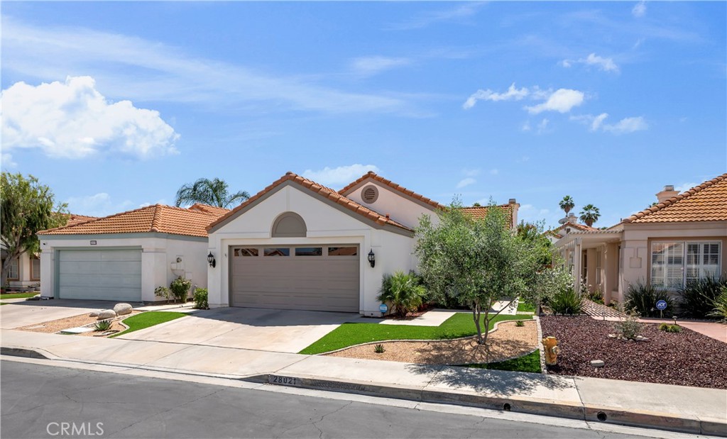 28021 Palm Villa
