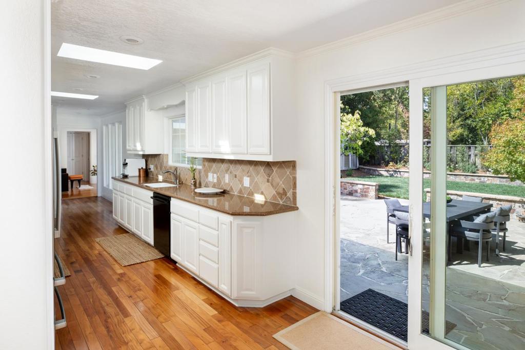 25 Corto Lane