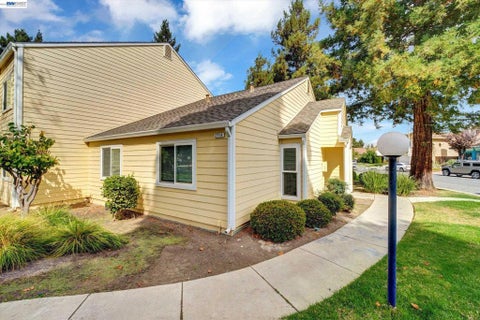 Photo of 2714 Harvest Ln LN, Antioch, CA 94531 (MLS # 41151128)