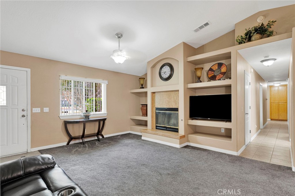 15184 Walnut