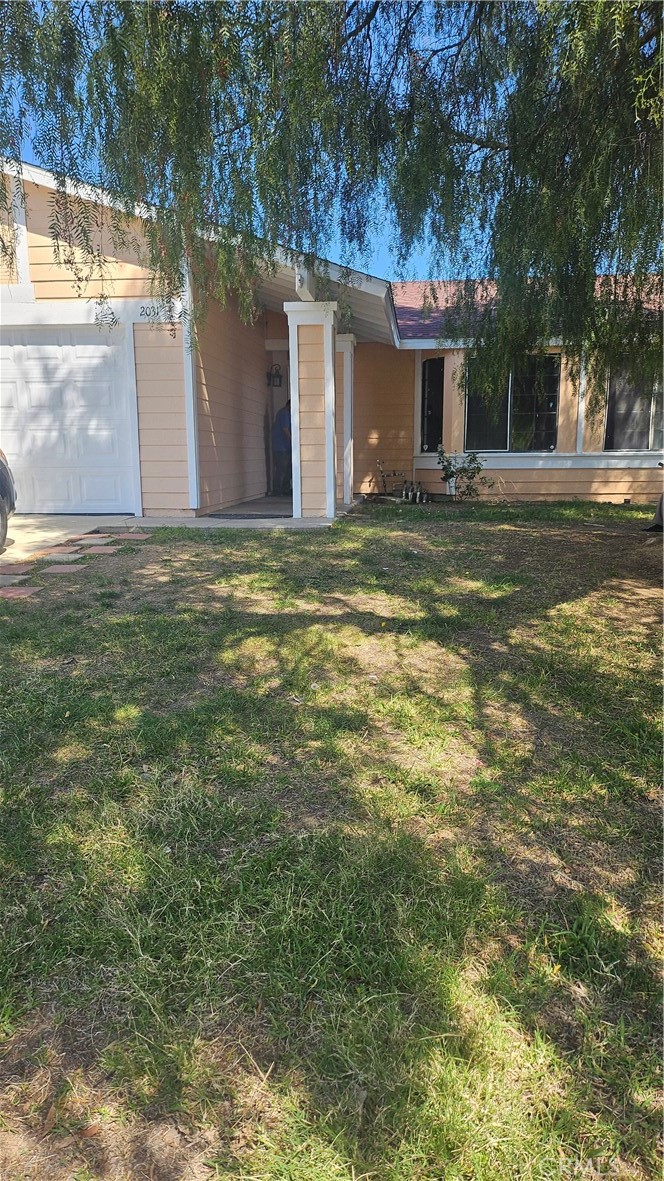 2031 Yucateca Street