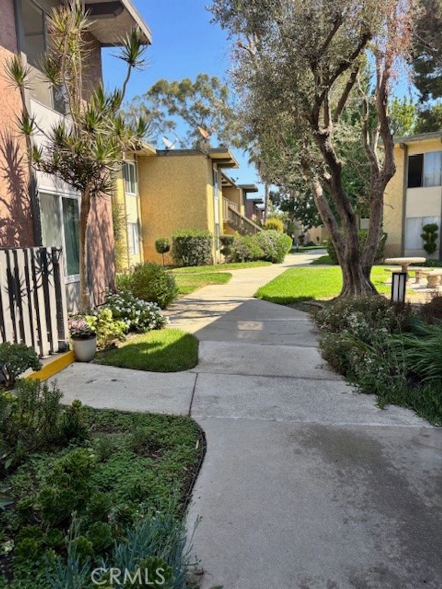 Delightful Top-floor 2 bed, 2 bath condo with en-suite primary bathroom nestled in the Pacific Pines Community of Torrance. This unit features newer carpet, full kitchen, dining area, remote ceiling fans, and 1 dedicated parking spot—plus easy street parking off Marigold. Unit access is also easiest off Marigold. Residents enjoy 2 pools, dedicated BBQ areas, full gym with yoga studio, and walkable access to shops, parks, and dining. Prime commuter location just minutes from the 110! Pet under 20 lbs allowed. Contact us for your private showing.