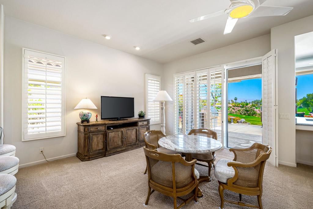 listing image 130722389602773429643