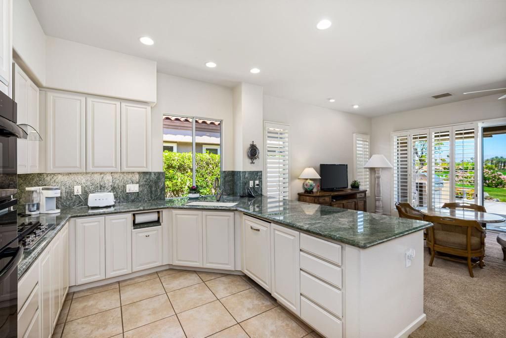 listing image 130729834917852150765