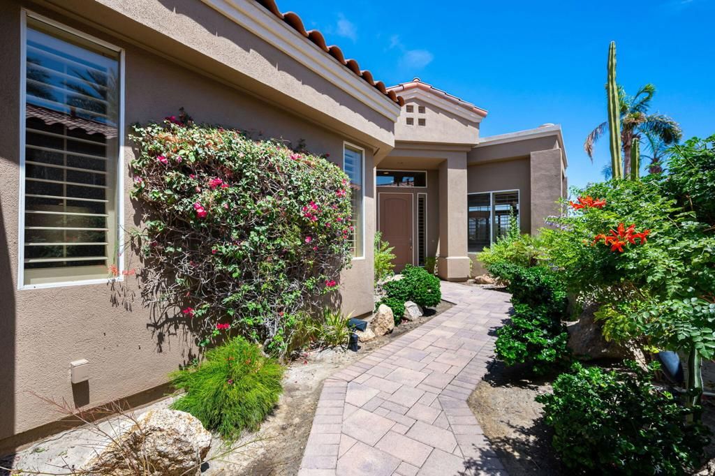 listing image 130723452071420010778