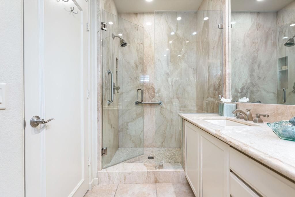 listing image 130729213710367219120