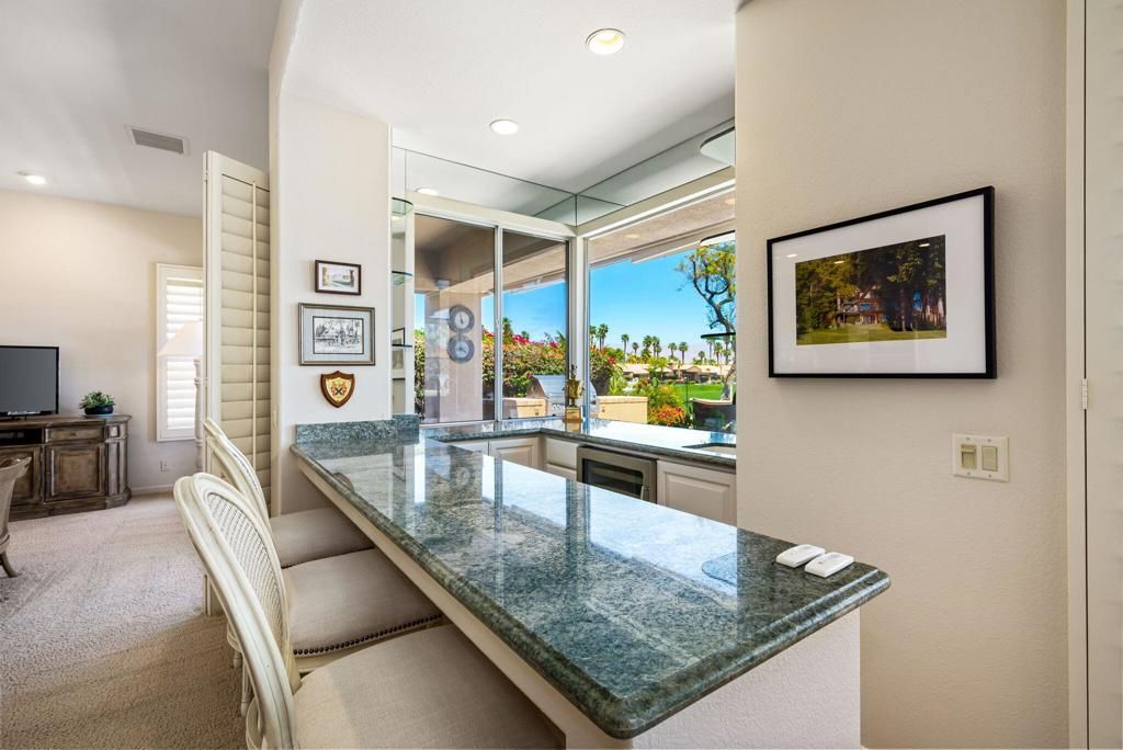 listing image 130721292717573490866