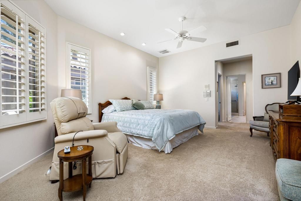 listing image 130724339861665802859