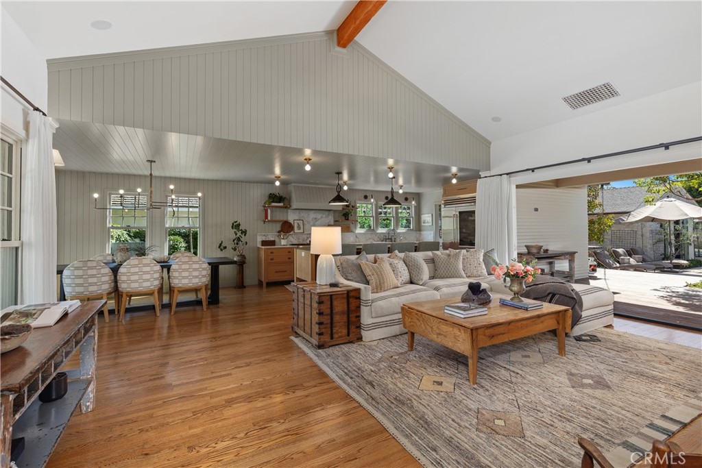 2316 North Flower Street