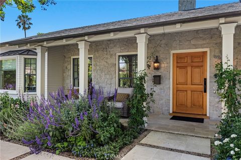 Photo of 2316 North Flower Street St, Santa Ana, CA 92706 (MLS # OC26083154)