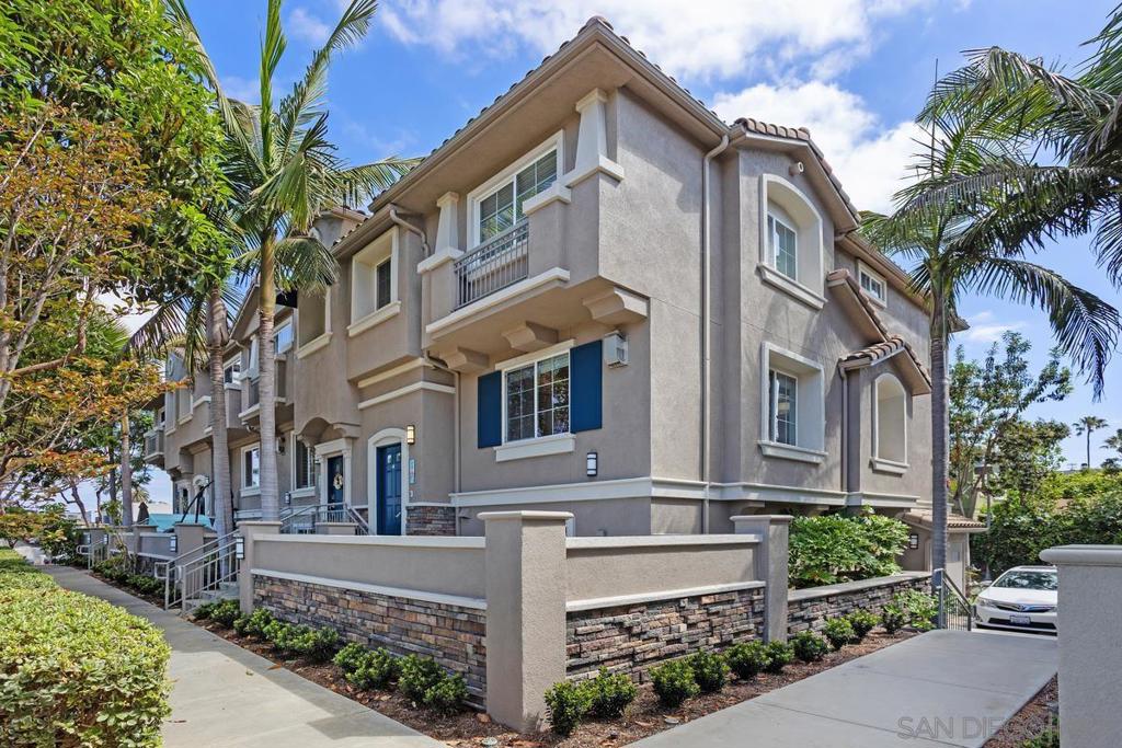 4007 Bluff View Way