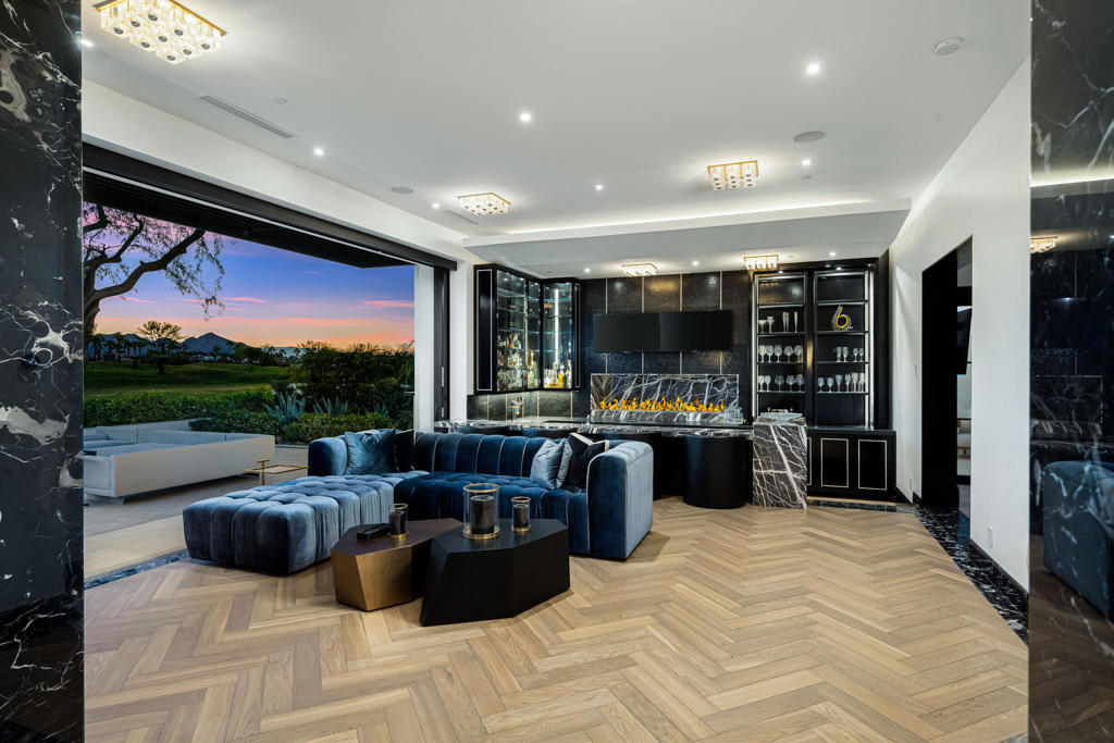 The Hideaway - Residential