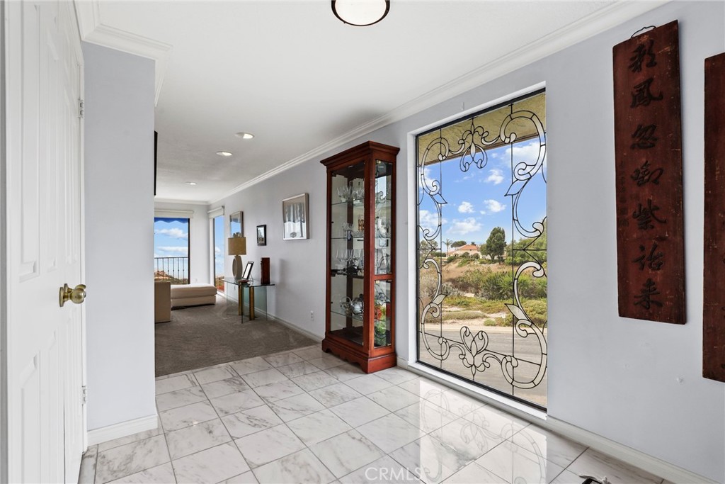 7 Ocean Crest Court